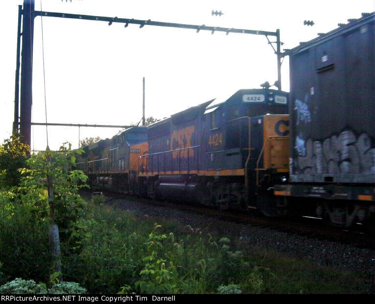 CSX 4424 on Q409